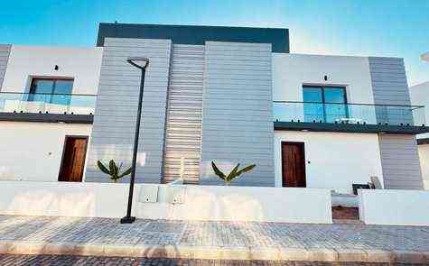 Ready 3 Bedroom Villa with Turkish Title Deed in Iskele – £395,000