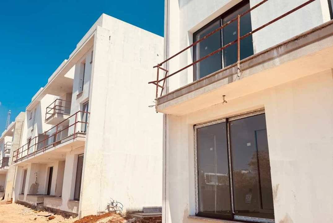 Apartments of different layouts - with a garden and perthouses in the new Yeni-Bogazichi complex, all infrastructure nearby!