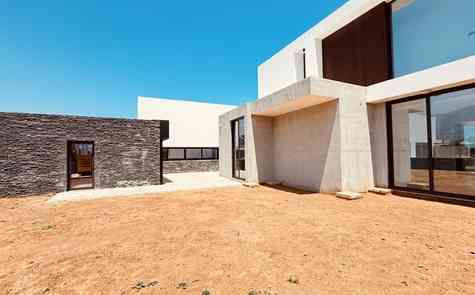 Villa 5 + 1 in a unique complex in Catalkoy on the seashore!