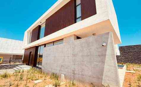 Villa 5 + 1 in a unique complex in Catalkoy on the seashore!