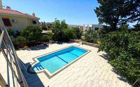 Luxury 5-Bedroom Villa with Private Pool and Solar Energy System in Alsancak, Kyrenia