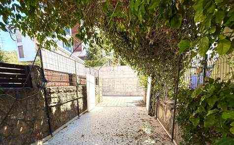 Luxury 5-Bedroom Villa with Private Pool and Solar Energy System in Alsancak, Kyrenia