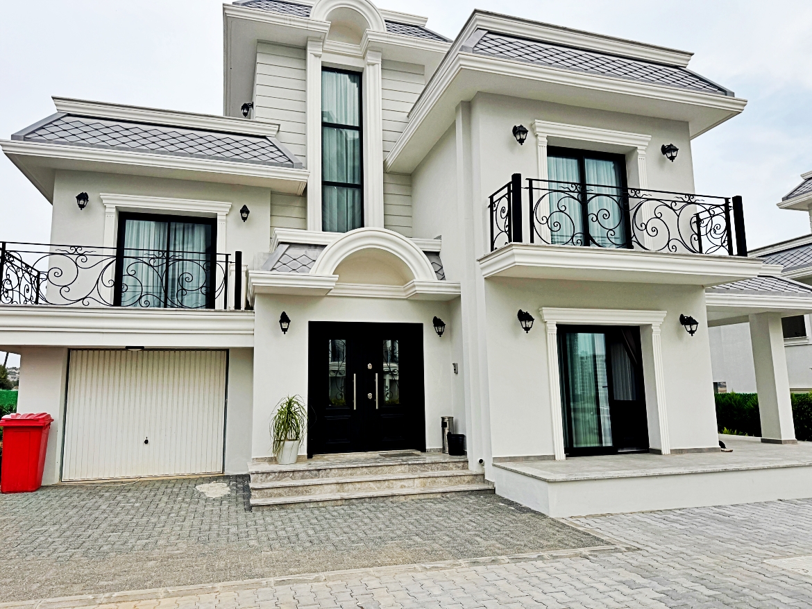  Exclusive 4+1 Villas with Private Pools | La Palazzo, İskele